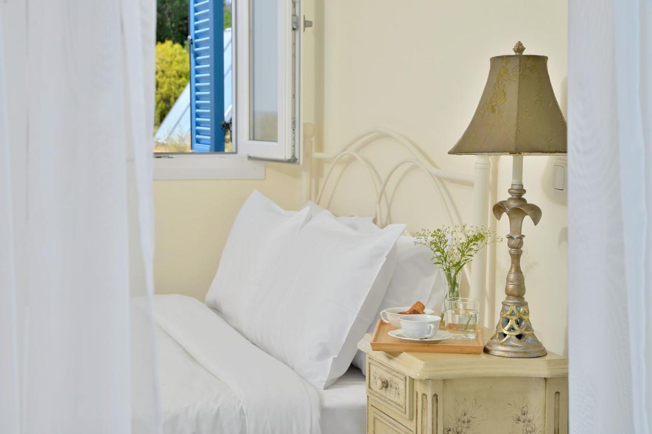Andros Homes Sea Side Apartment & Studio Gávrio Kültér fotó